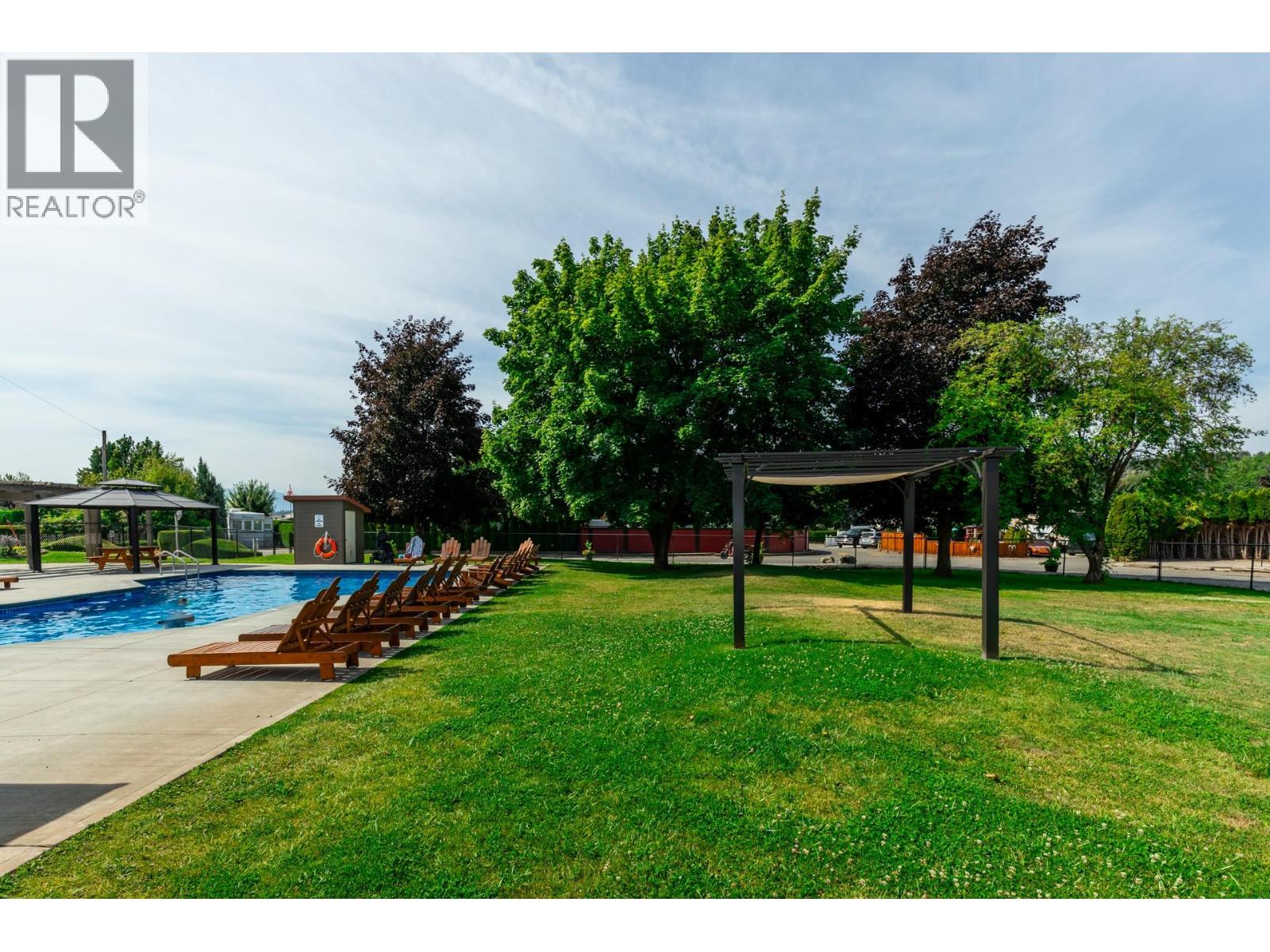 #396 415 Commonwealth Road Lot# 396 - 27