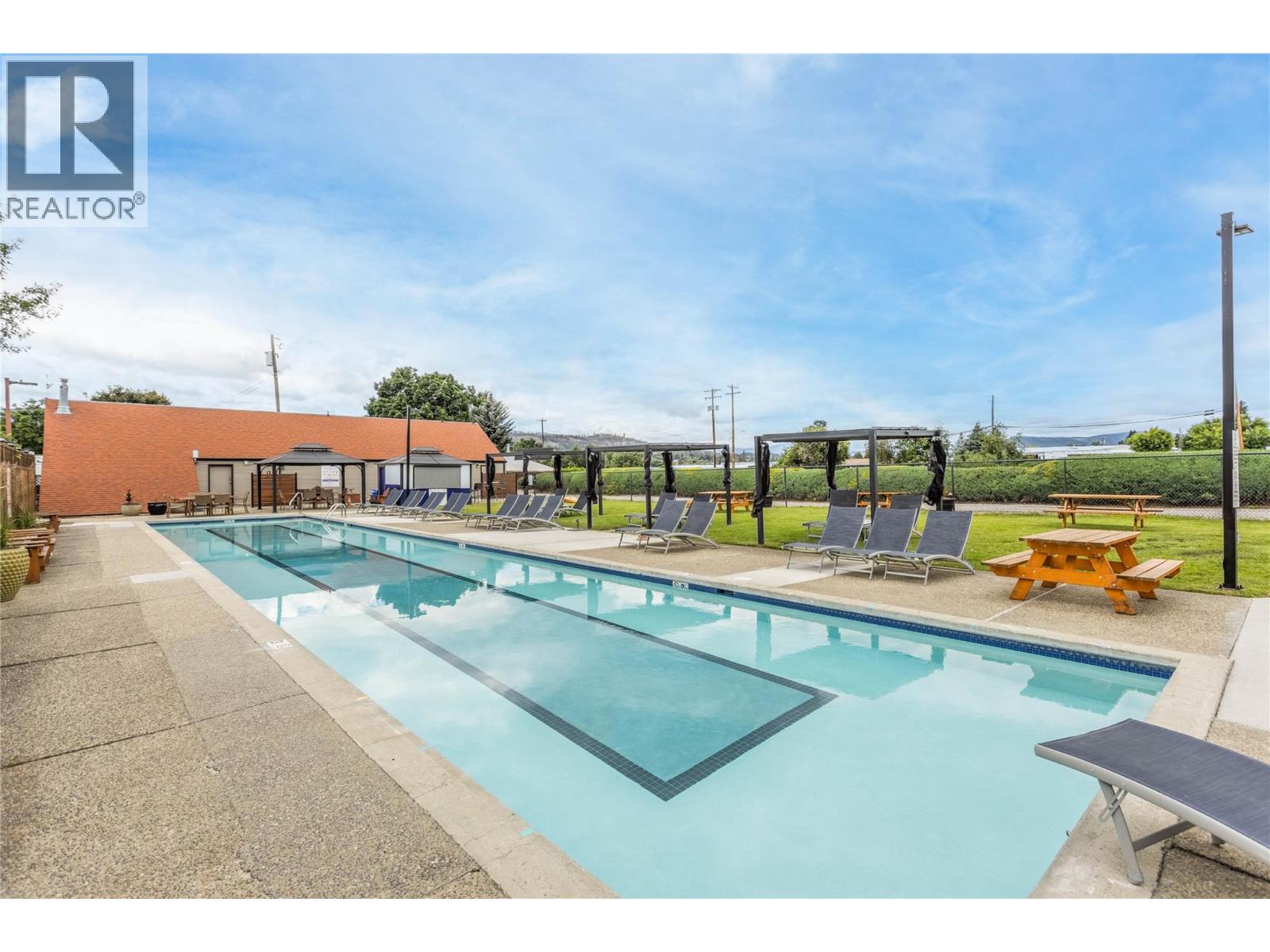 #396 415 Commonwealth Road Lot# 396 - 28