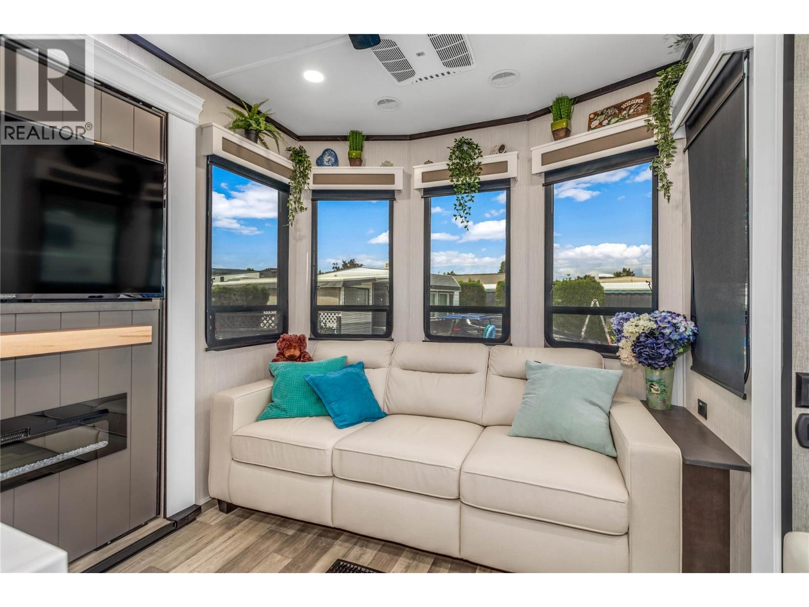 #396 415 Commonwealth Road Lot# 396 - 13