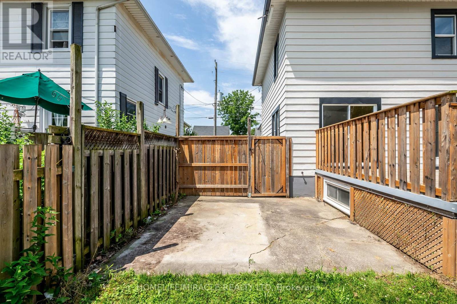 4428 HOMEWOOD AVENUE - 12