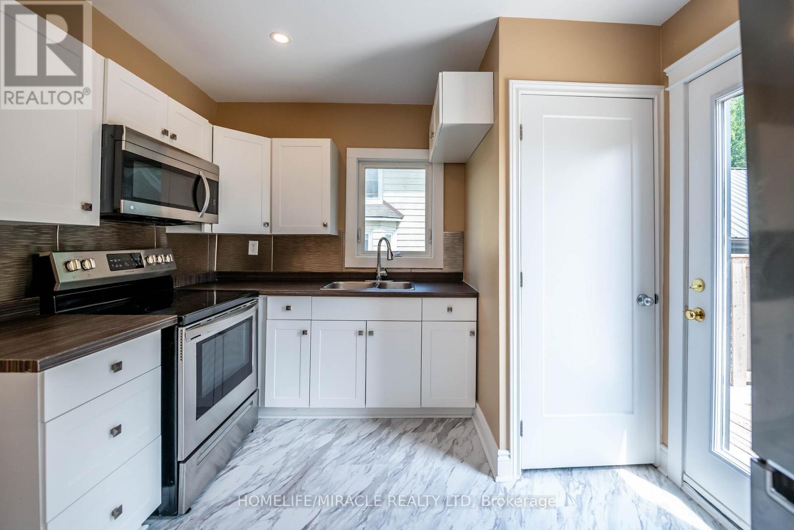 4428 HOMEWOOD AVENUE - 15
