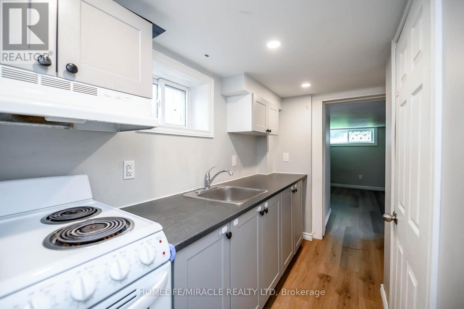 4428 HOMEWOOD AVENUE - 37
