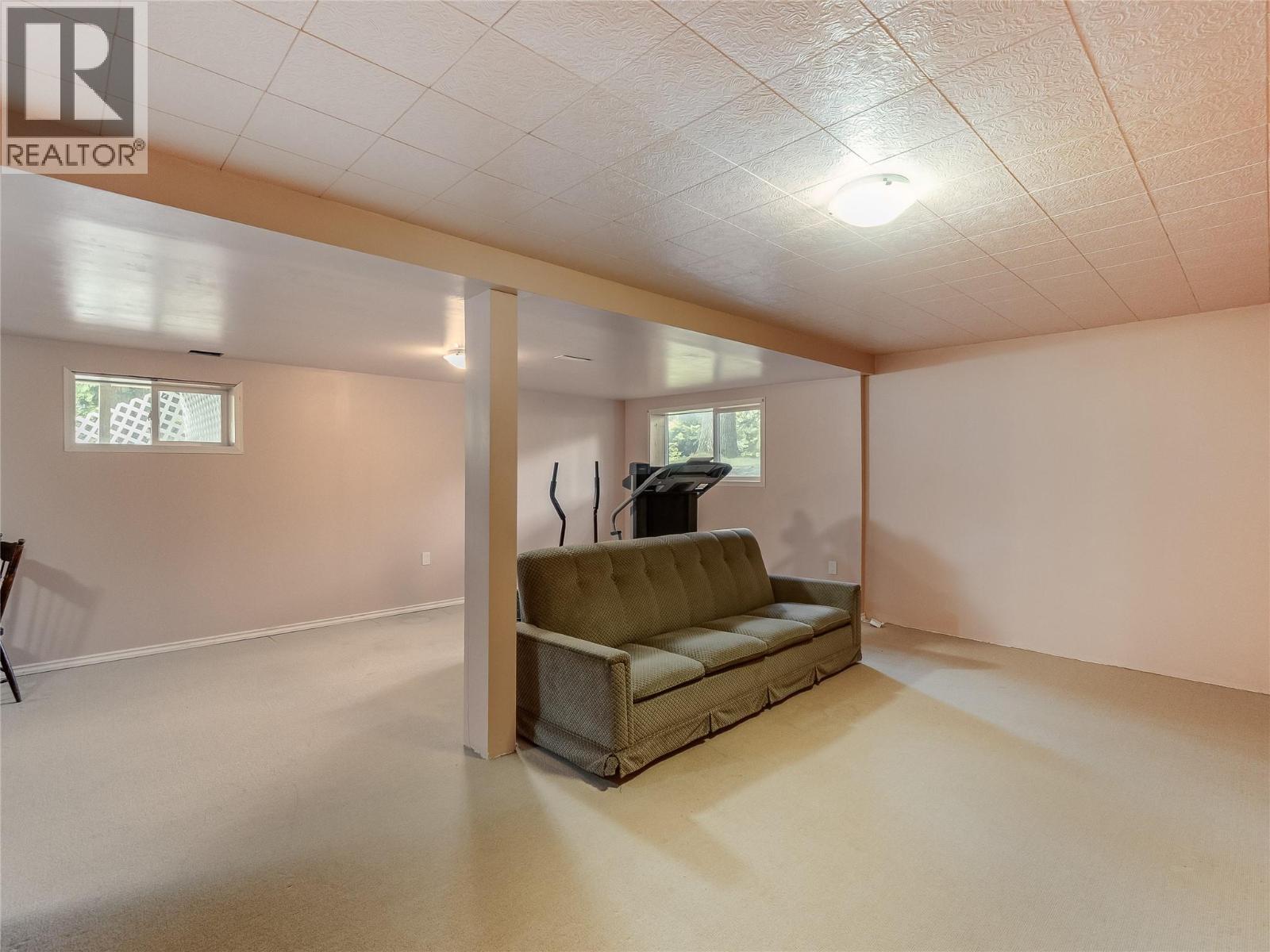2625 6th Avenue - 29