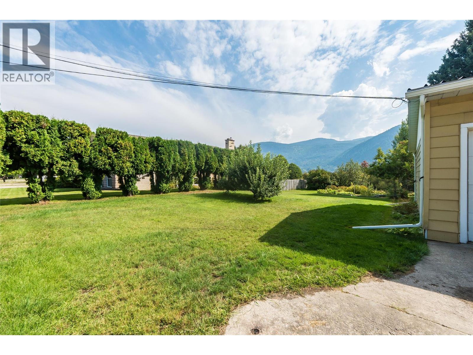 2625 6th Avenue - 43