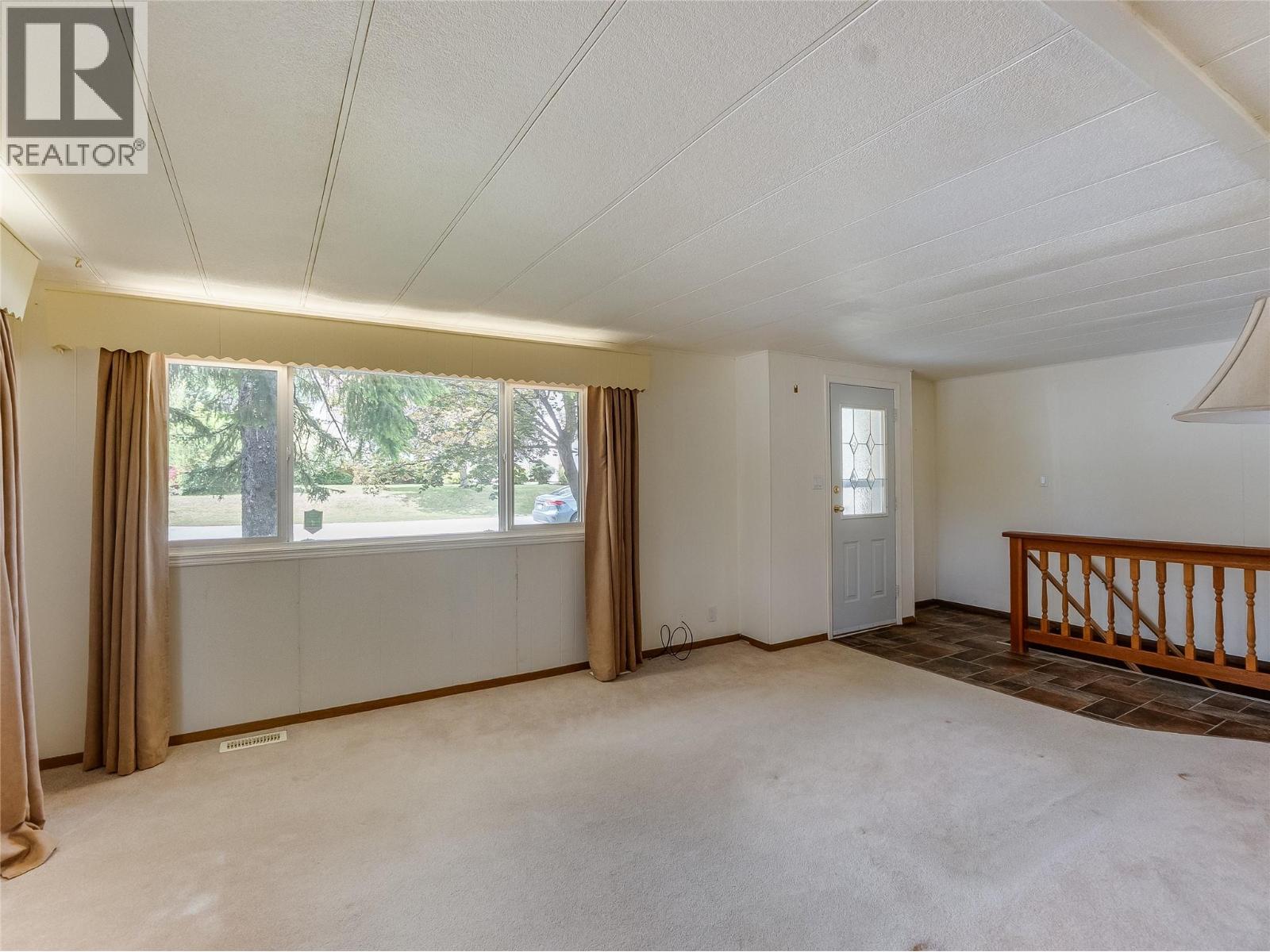 2625 6th Avenue - 9