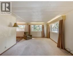 4pc Bathroom - 2625 6th Avenue, Castlegar, BC V1N2W3 Photo 11