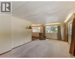 Foyer - 2625 6th Avenue, Castlegar, BC V1N2W3 Photo 12