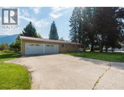 2625 6th Avenue, Castlegar, BC V1N2W3 Photo 41