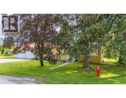 2625 6th Avenue, Castlegar, BC V1N2W3 Photo 42