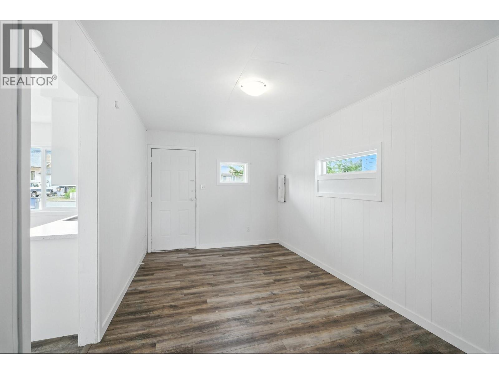 2564 Coutlee Avenue - 15