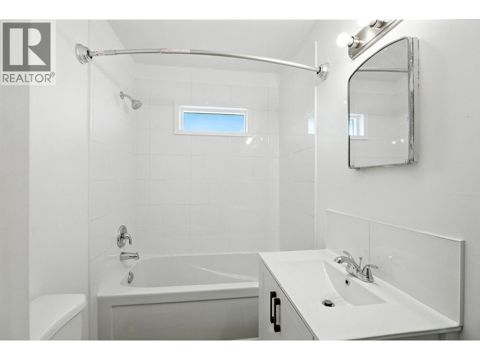 2564 Coutlee Avenue - 11