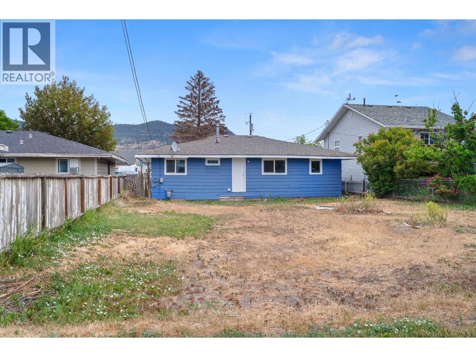 2564 Coutlee Avenue - 24
