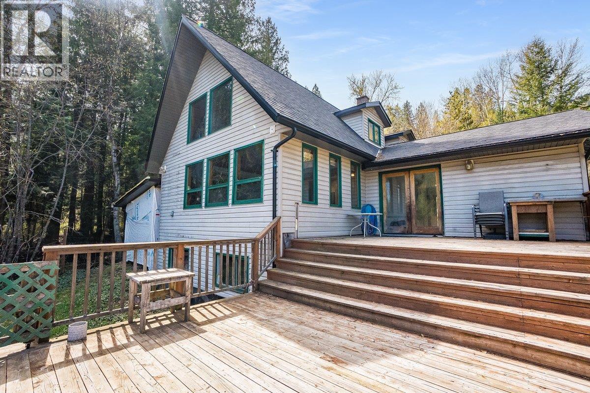 4408 Slocan River Road - 3