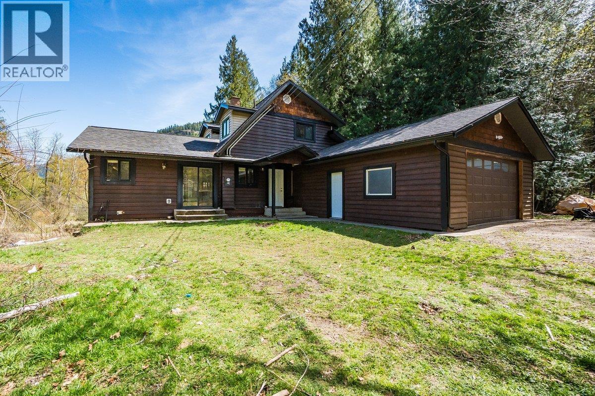 4408 Slocan River Road - 1
