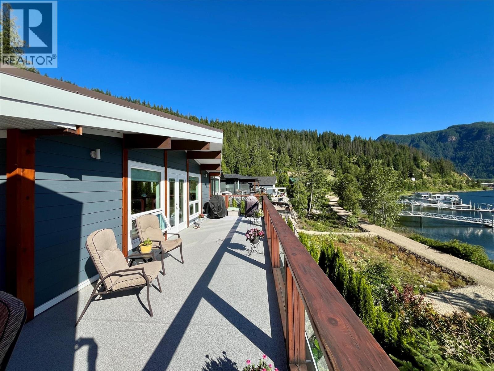  417 Old Spallumcheen Road, Sicamous