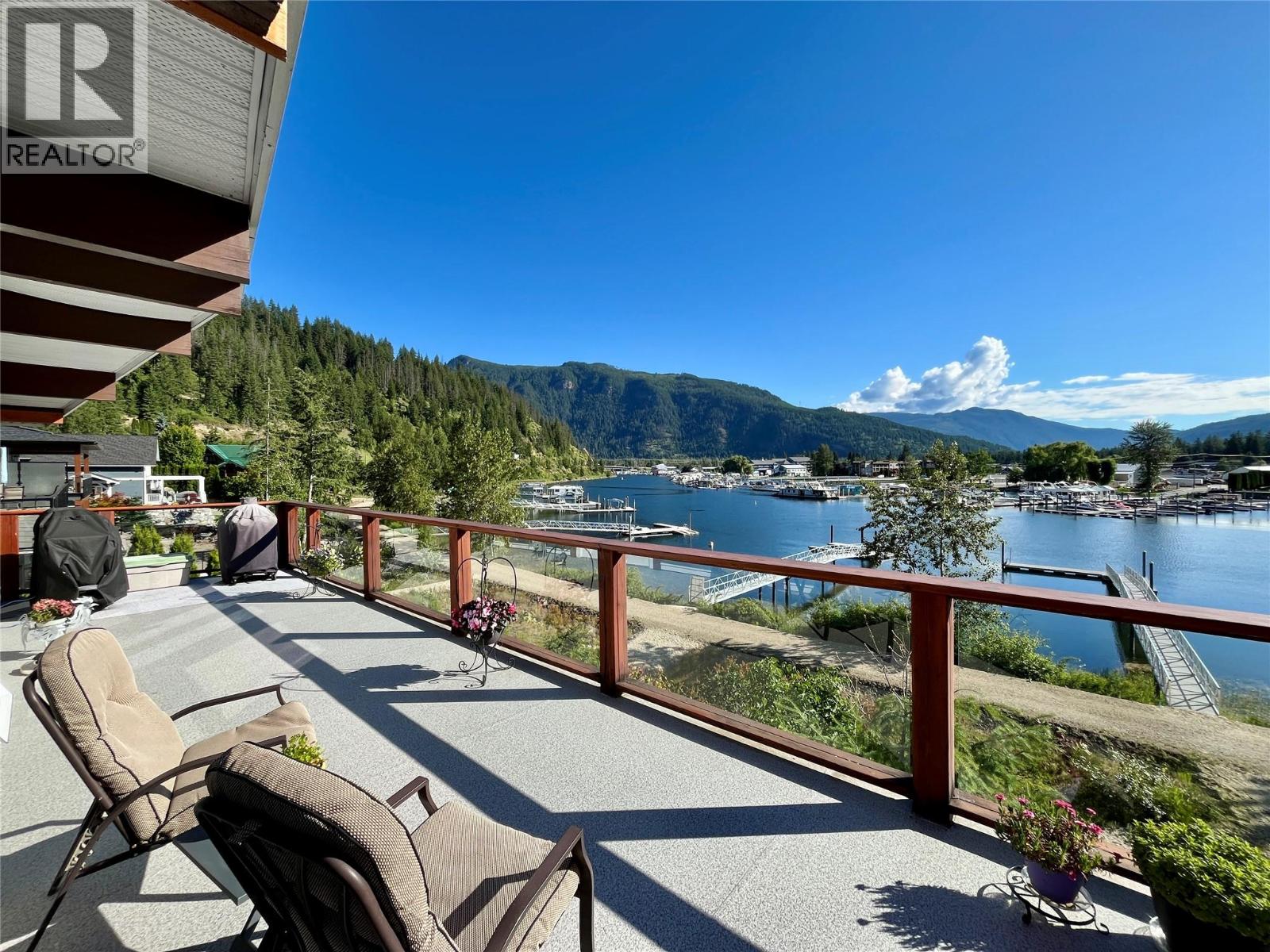  417 Old Spallumcheen Road, Sicamous
