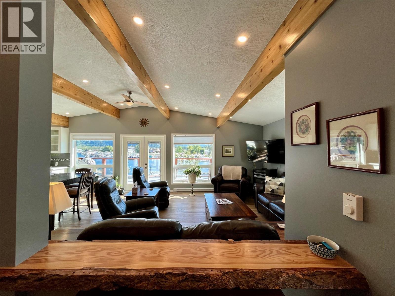  417 Old Spallumcheen Road, Sicamous