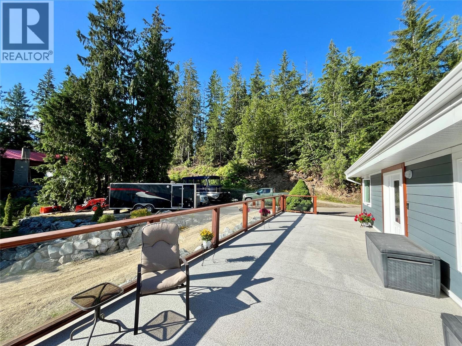  417 Old Spallumcheen Road, Sicamous