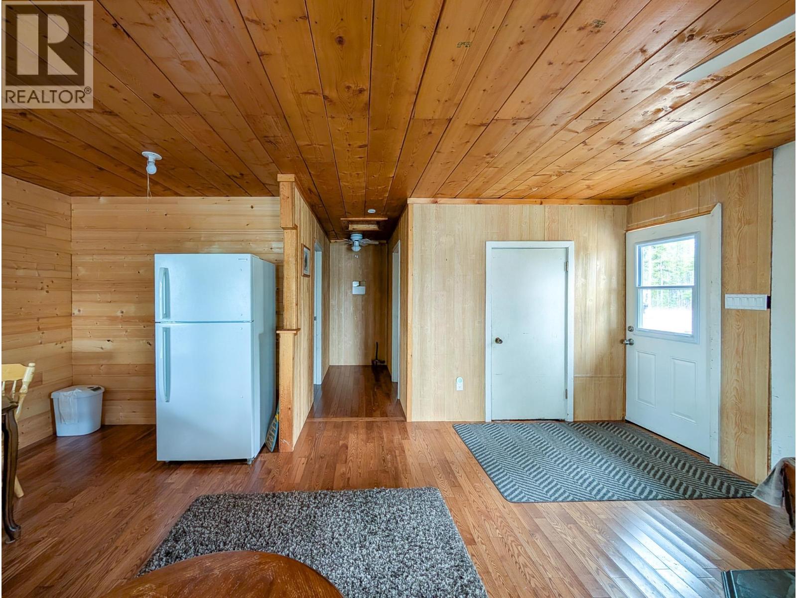 52470 LLOYD DRIVE - Image 29
