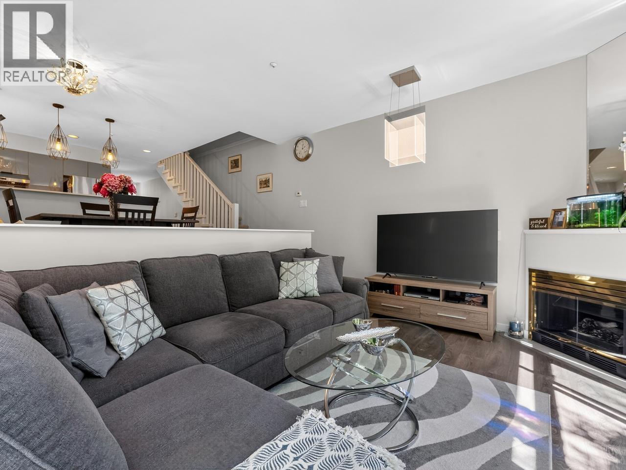 3360 COBBLESTONE AVENUE, Vancouver