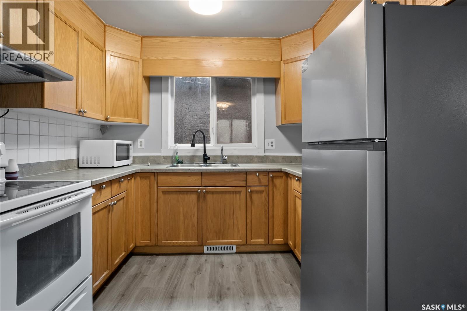 664 Retallack STREET - 9