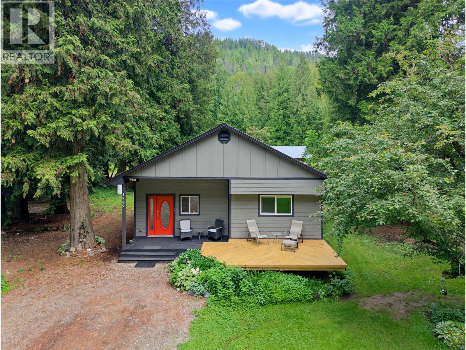  1989 Bundus Road, Sicamous