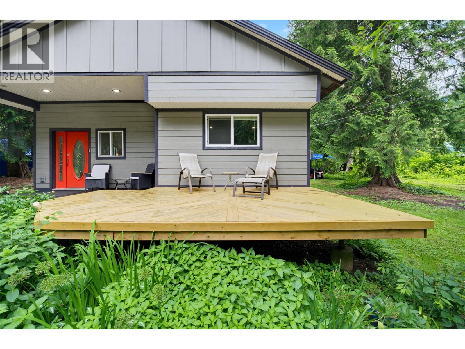  1989 Bundus Road, Sicamous