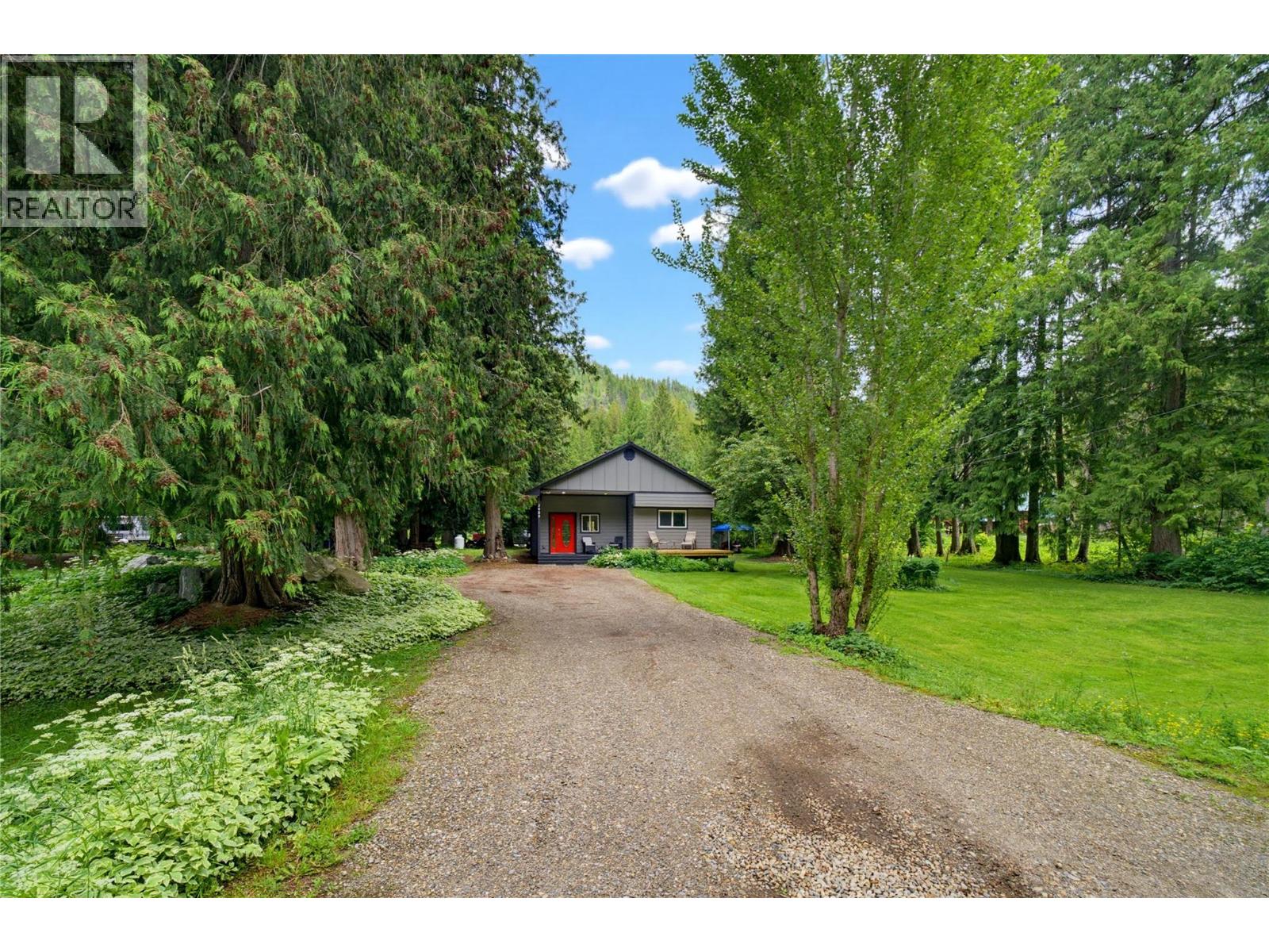  1989 Bundus Road, Sicamous
