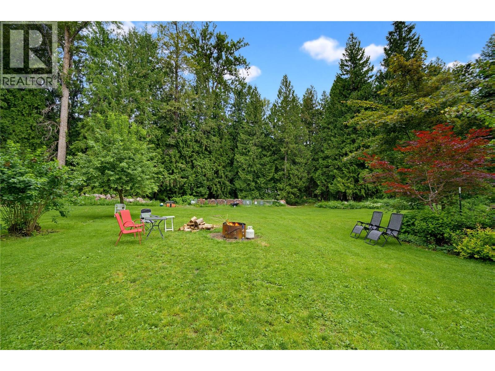  1989 Bundus Road, Sicamous