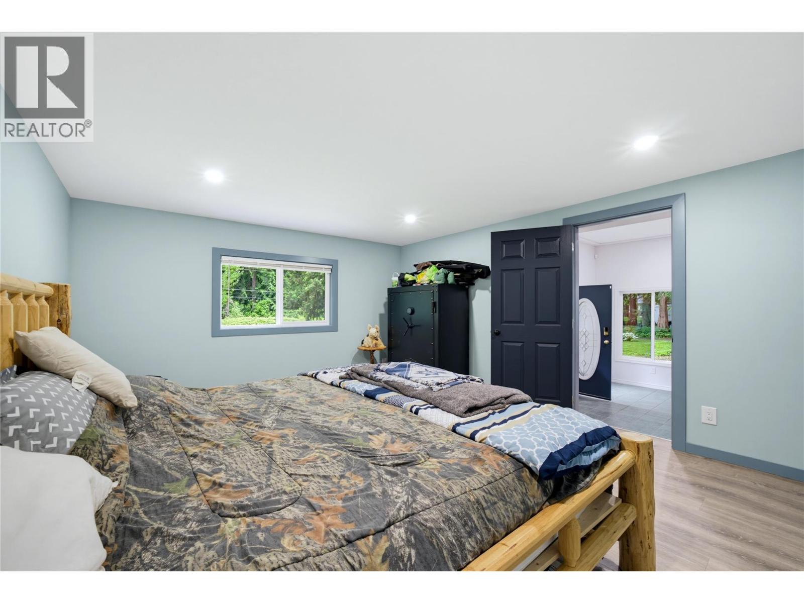  1989 Bundus Road, Sicamous
