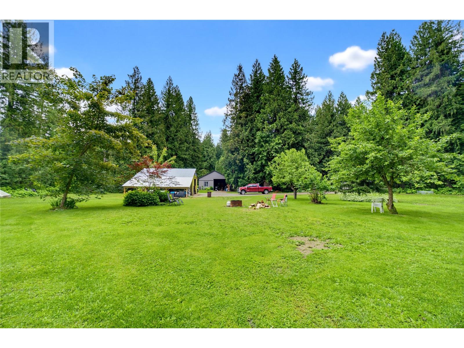  1989 Bundus Road, Sicamous