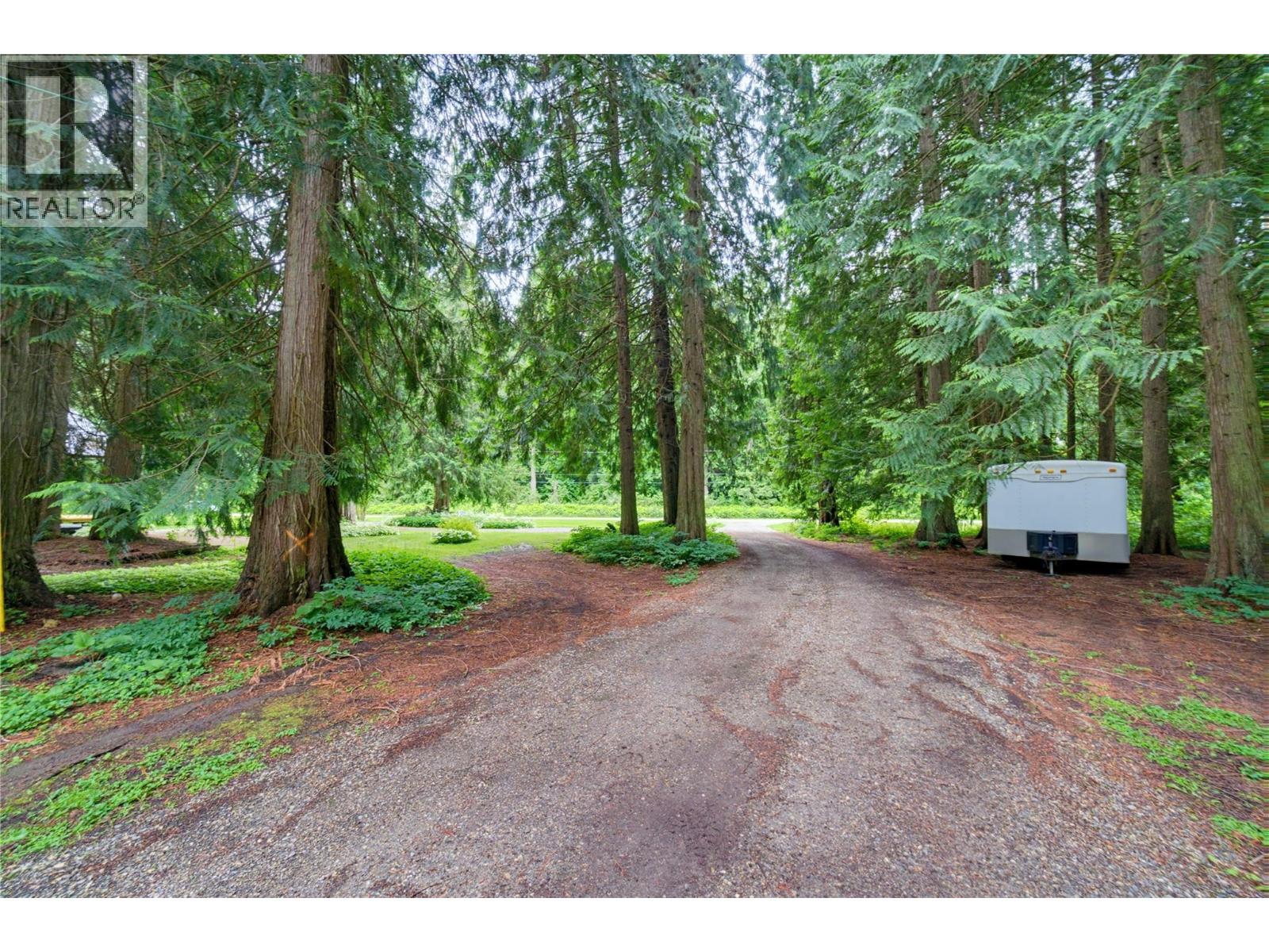  1989 Bundus Road, Sicamous