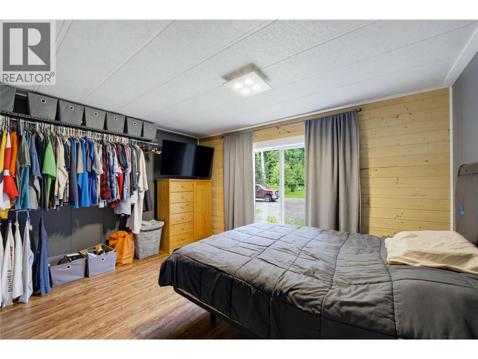  1989 Bundus Road, Sicamous