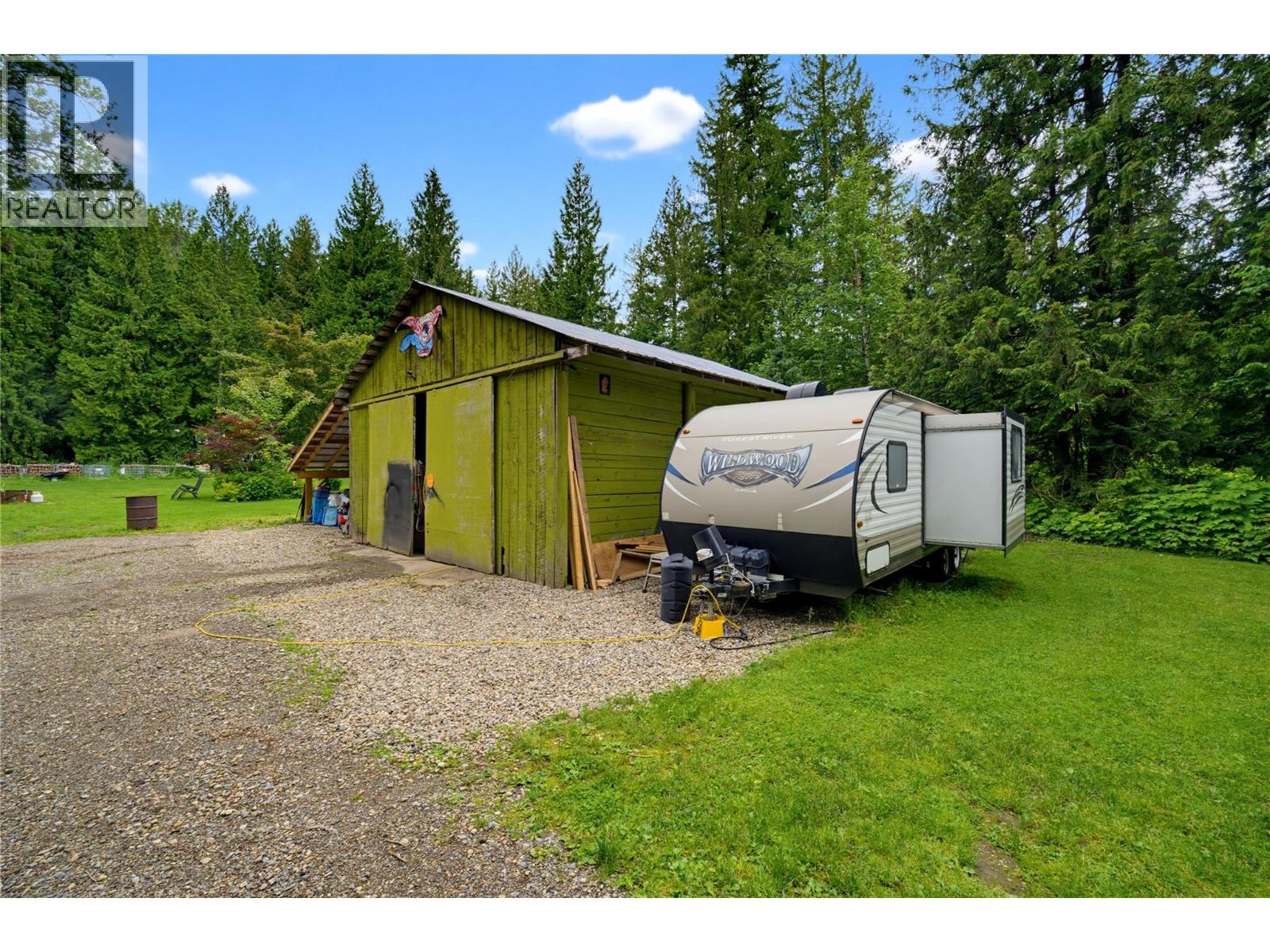  1989 Bundus Road, Sicamous