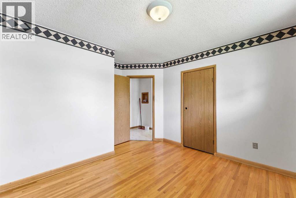 73 Mitchell Crescent NW — photo 15