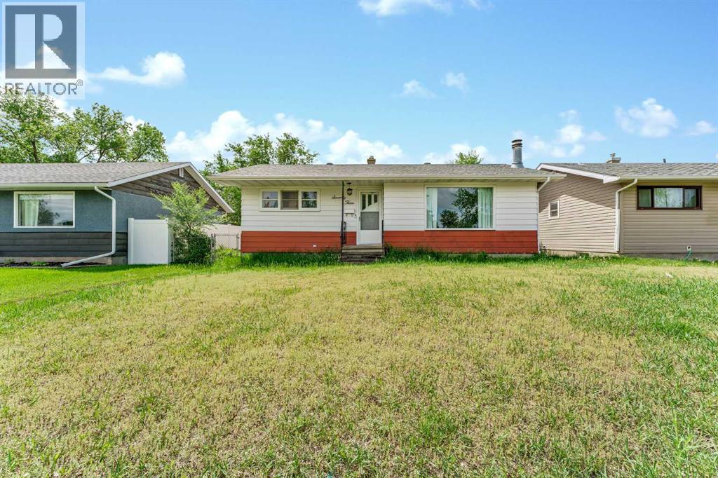73 Mitchell Crescent NW - photo 2