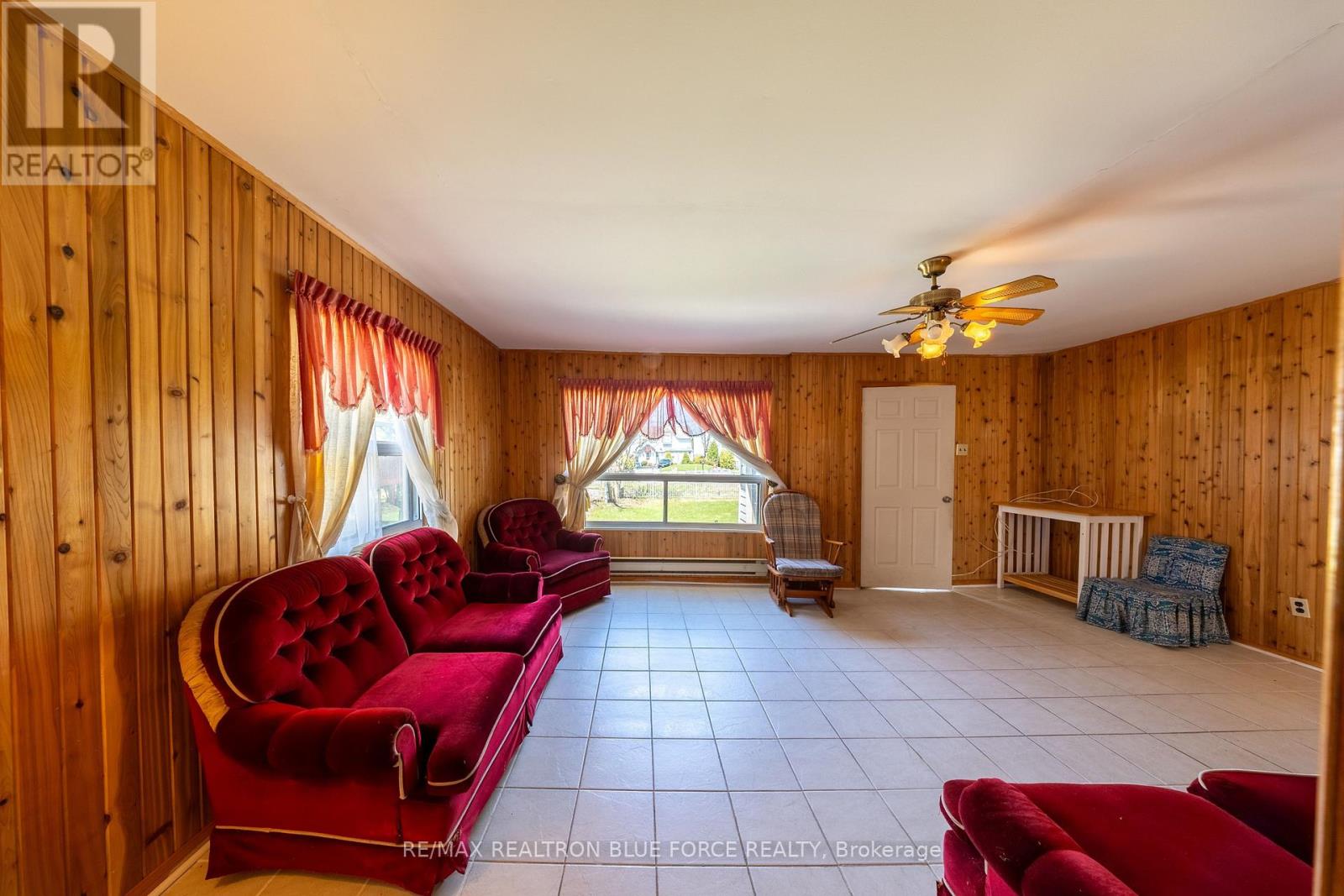 57 LAKESHORE ROAD - 10