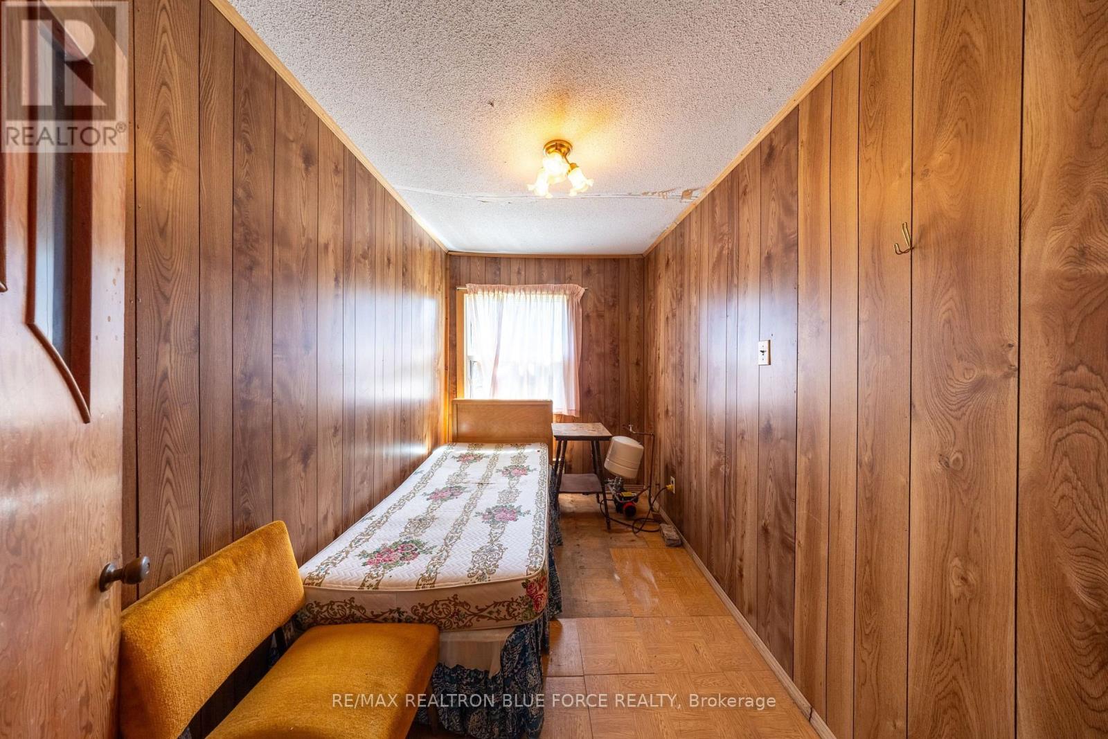 57 LAKESHORE ROAD - 19