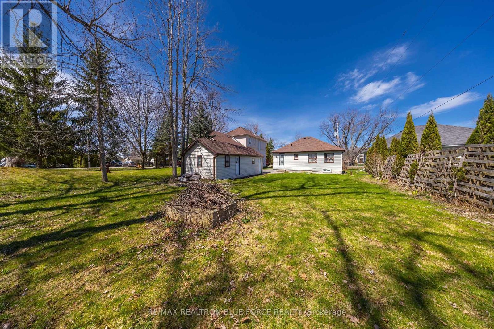 57 LAKESHORE ROAD - 26