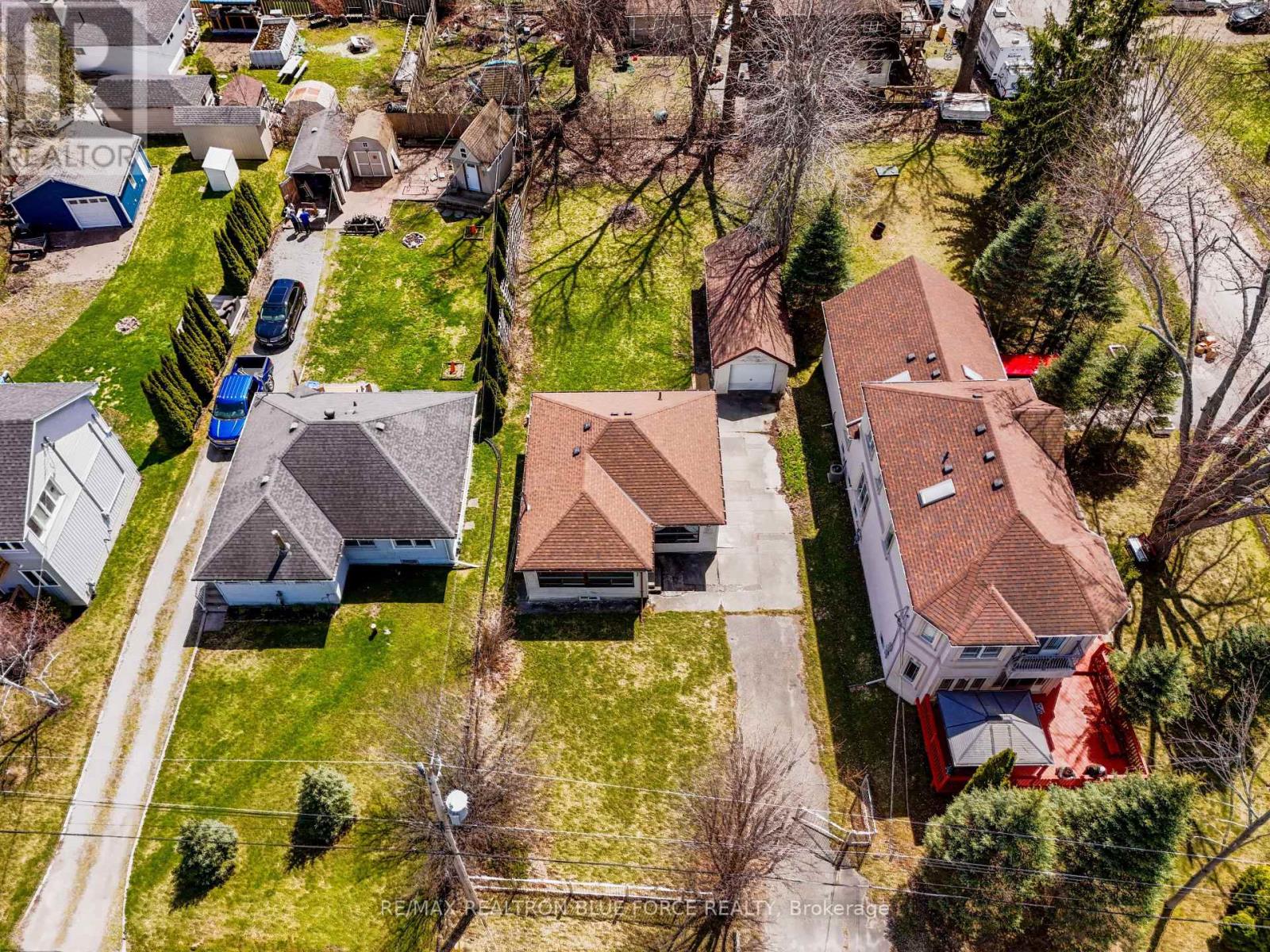 57 LAKESHORE ROAD - 30