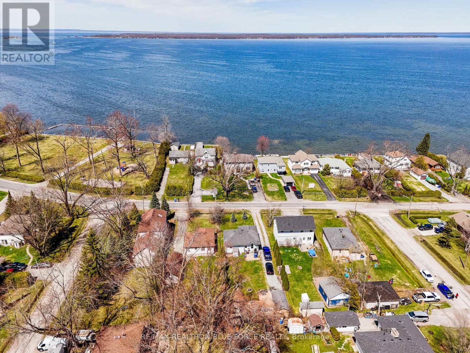 57 LAKESHORE ROAD - 35