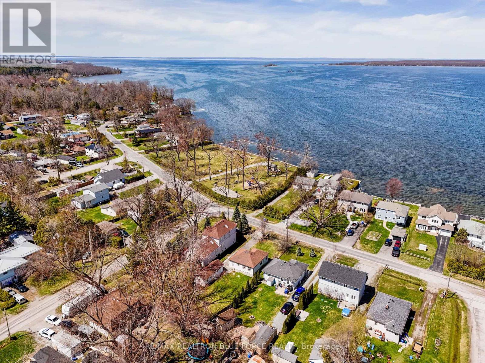 57 LAKESHORE ROAD - 36