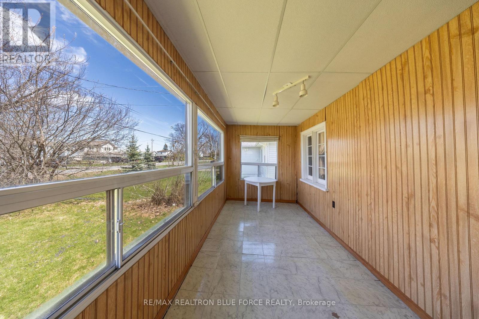 57 LAKESHORE ROAD - 8