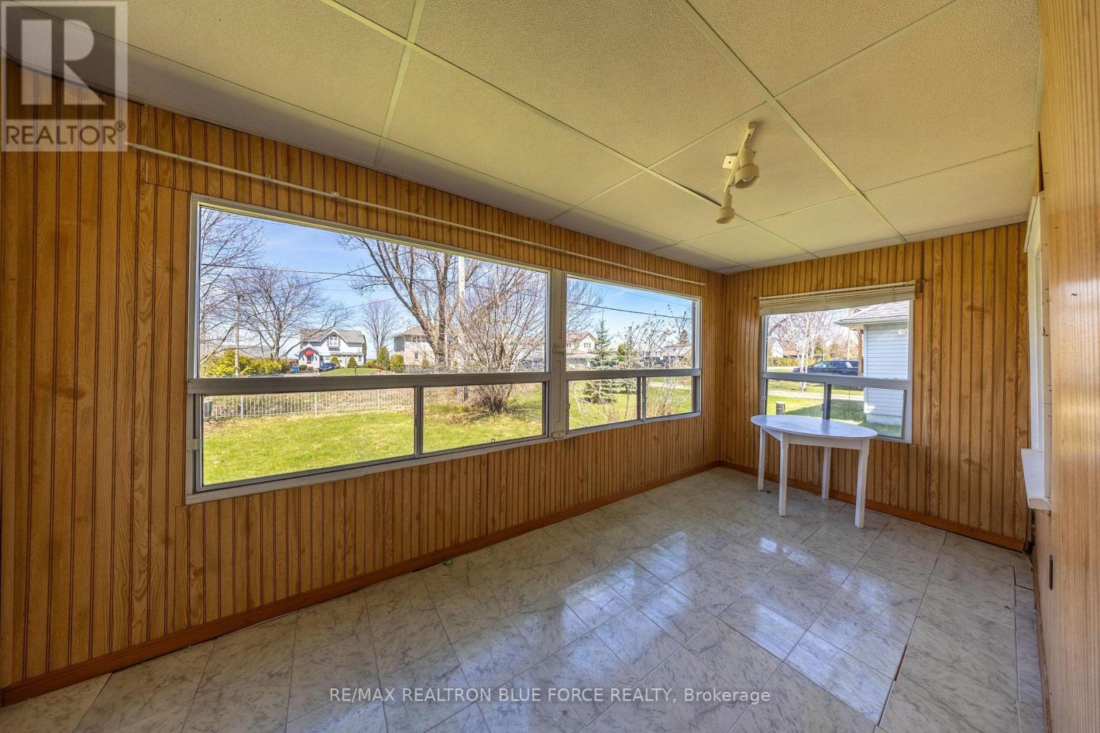 57 LAKESHORE ROAD - 9