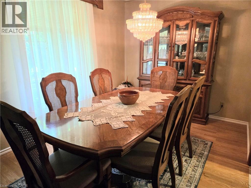 5-bedroom home for sale at 16 STEPHENS Court, Simcoe ON · photo 7 of 29