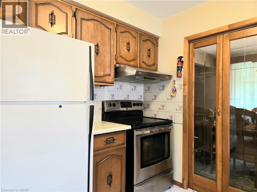 5-bedroom home for sale at 16 STEPHENS Court, Simcoe ON · photo 9 of 29