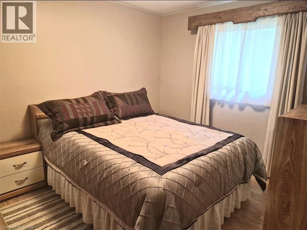 5-bedroom home for sale at 16 STEPHENS Court, Simcoe ON · photo 13 of 29