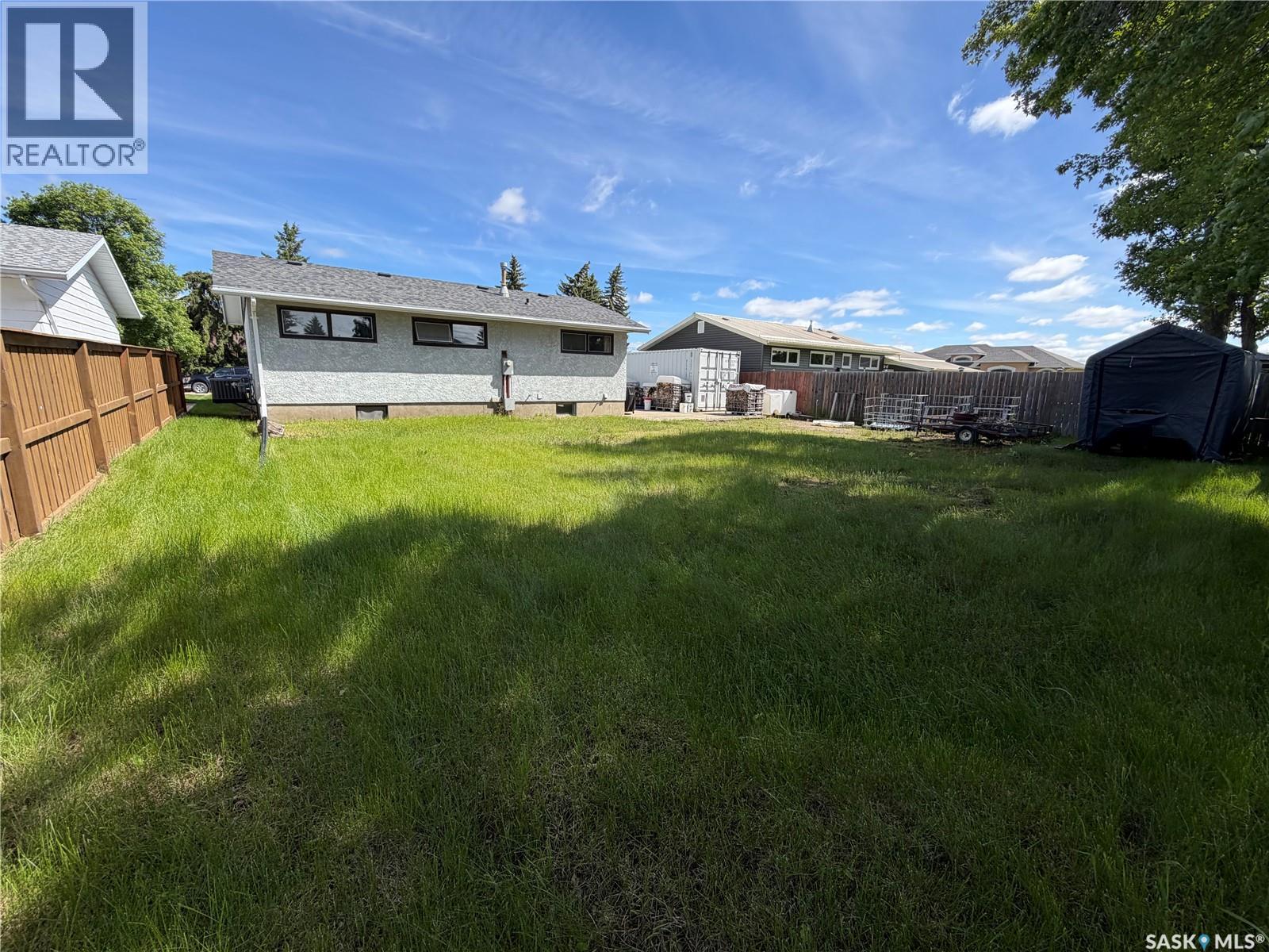 915 Maple DRIVE - 4