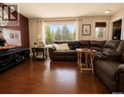915 Maple Drive, Esterhazy, SK S0A0X0 Photo 12