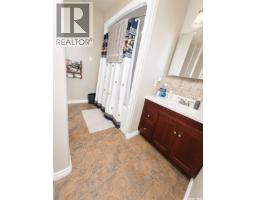 915 Maple Drive, Esterhazy, SK S0A0X0 Photo 17